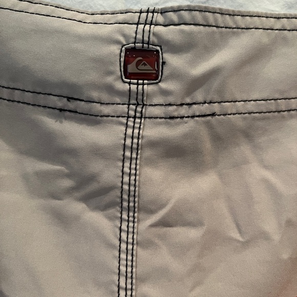 QuickSilver Board Shorts - Size 38 - Picture 3 of 6